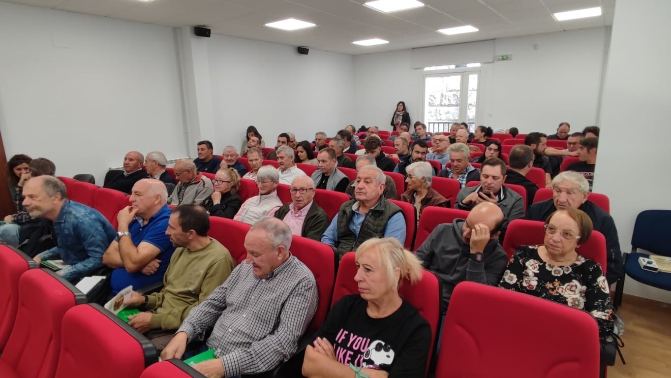 20241004 III Foro da Castaña Riós_público