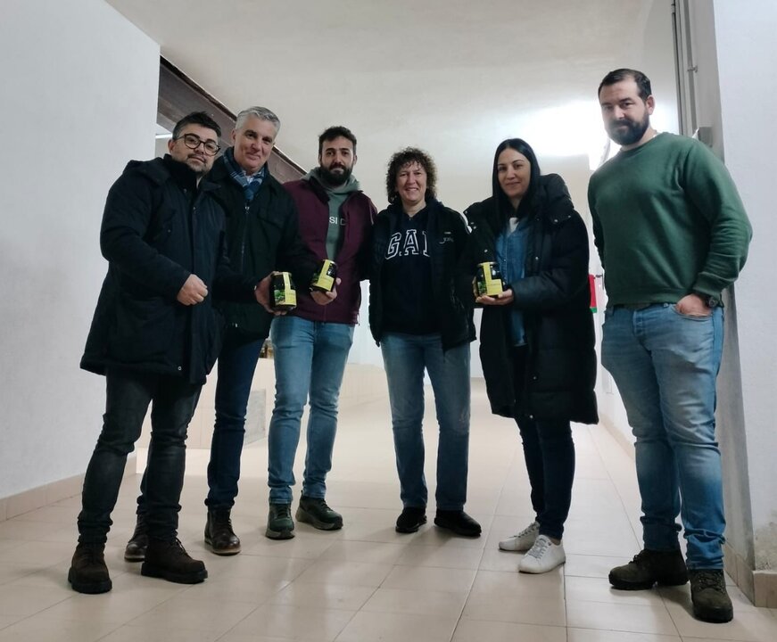202502 PP Ourense visita Riós, colmeas, axudas apicultura03 Cristina Campero, Víctor Baladrón, Eva Barrio e Miguel Ángel Viso