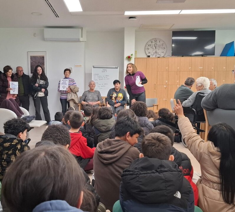 Comunidade de Vilardevós no acto orgañizado por o 8M