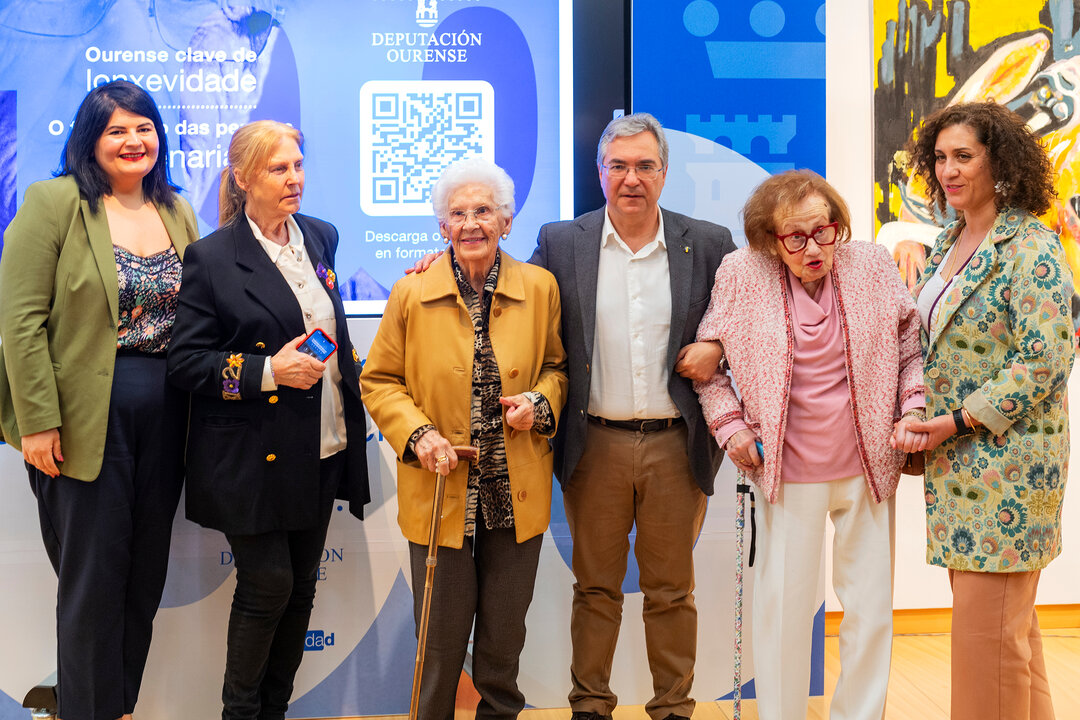 “OURENSE, CLAVE DA LONXEVIDADE. O FENÓMENO DAS PERSOAS CENTENARIAS”
O presidente provincial, Luis Menor, intervén na xornada de presentación do estudio “Ourense, clave da lonxevidade. O fenómeno das persoas centenarias”. No Centro Cultural Marcos Valcárcel. Tamén participan Robero Fernandez  e Pablo García (responsables do estudo) e as centenarias Laura Fernández e Elisa Soria.