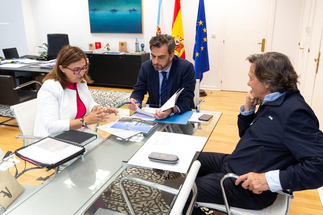 20250602 Xuntanza alcaldesa Oímbra, Ana Villarino, con Diego Calvo, conselleiro presidencia e SX Deporte Lete Lasa
