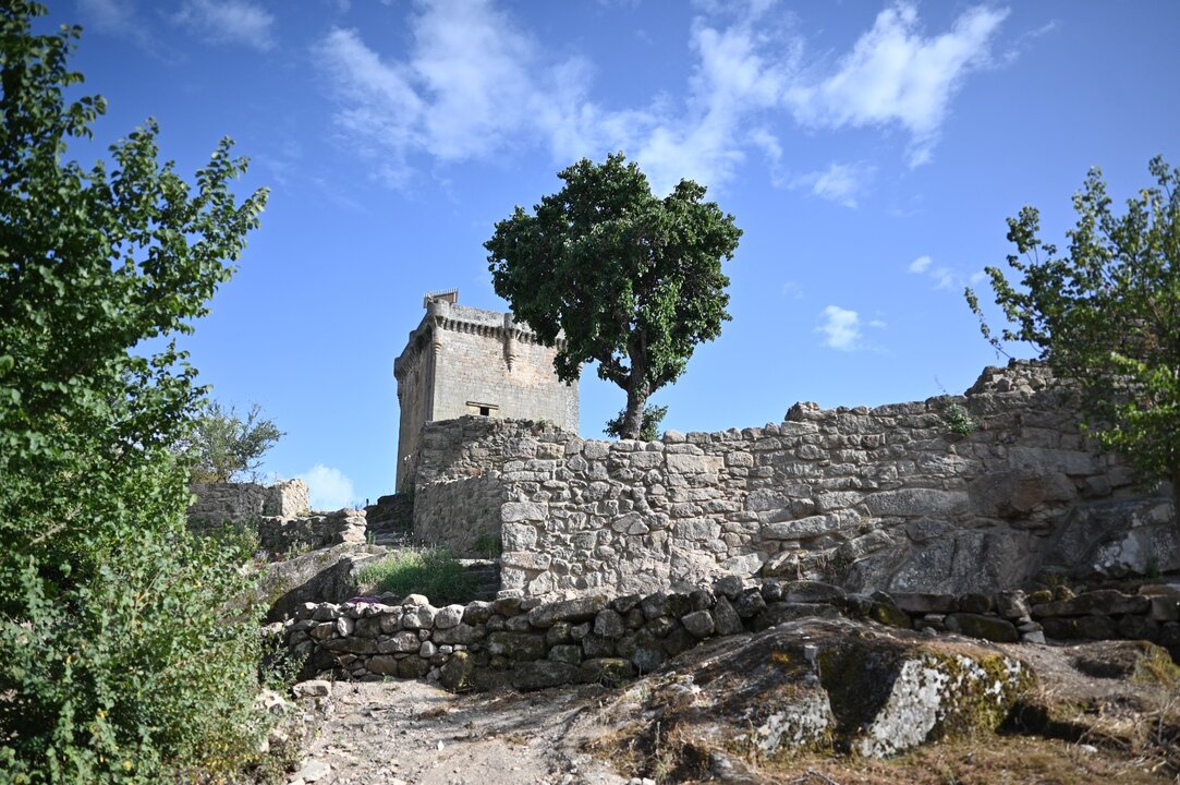Antiguo Concello de Monterrei dentro del Castelo FOTO | Noelia Caseiro.