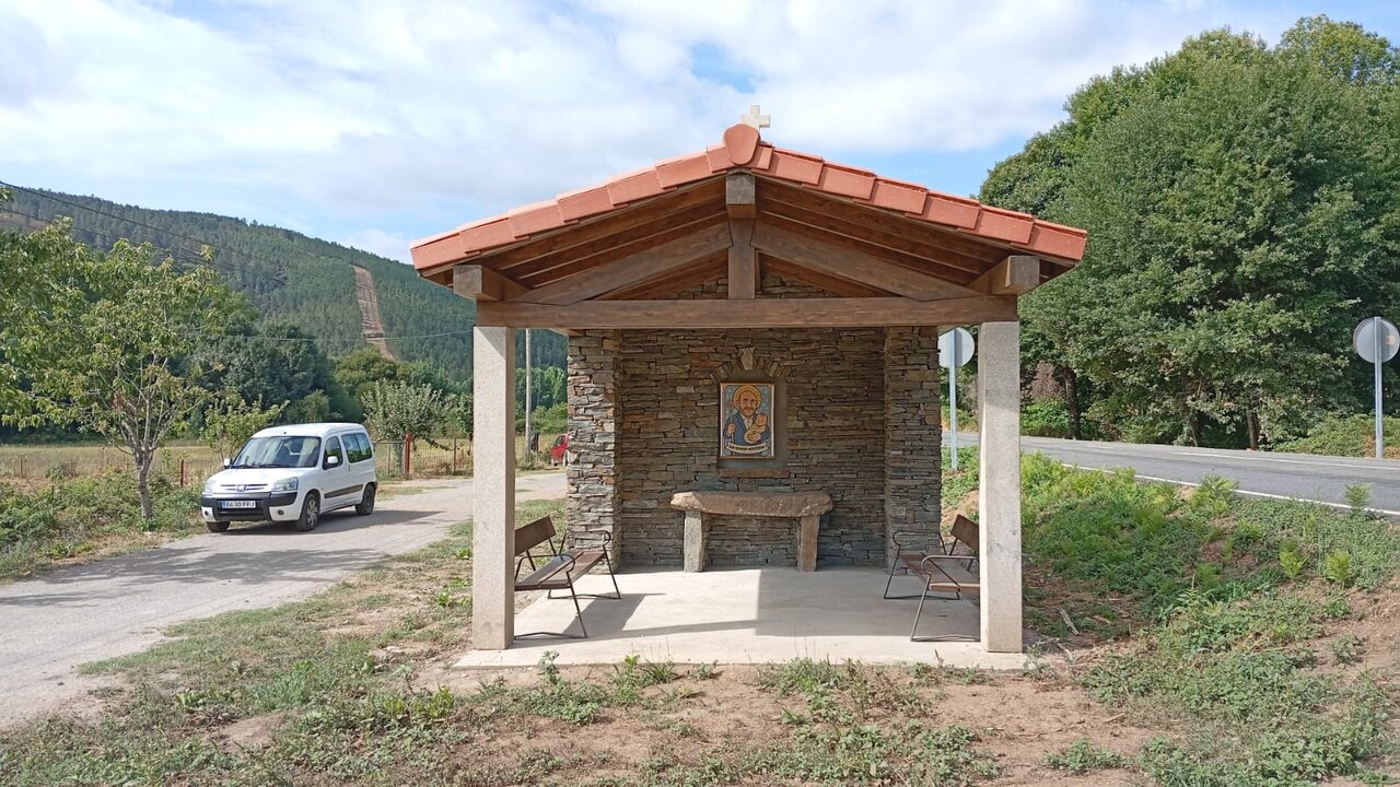La nueva construcción, muy próxima a la provincial OU-113, que conecta con Verín.