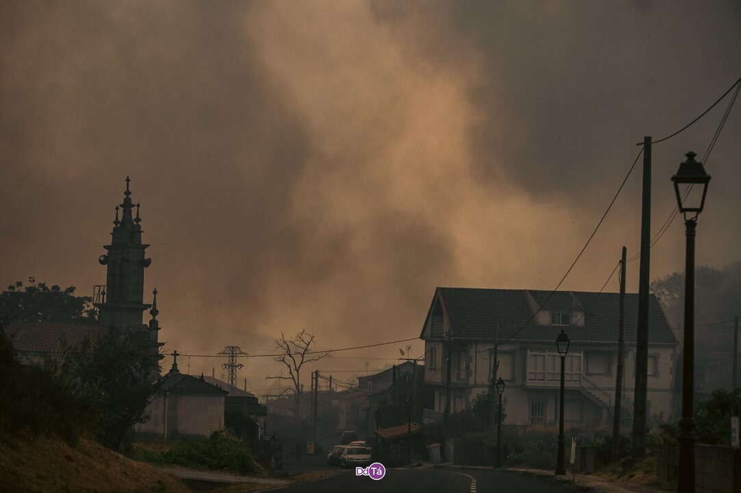 A las 19:00 horas de este lunes ese era el aspecto que presentaba As Chás, en Oímbra. | FOTO: Noelia Caseiro.