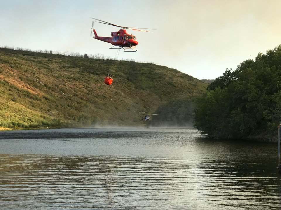 Presa As Chás, medios extinción, avioneta, helicóptero FOTO Perfecta Losada