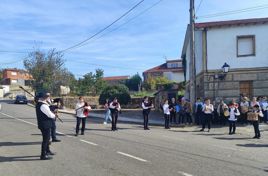 Banda de Gaitas de la Escuela de Música de Vilardevós.