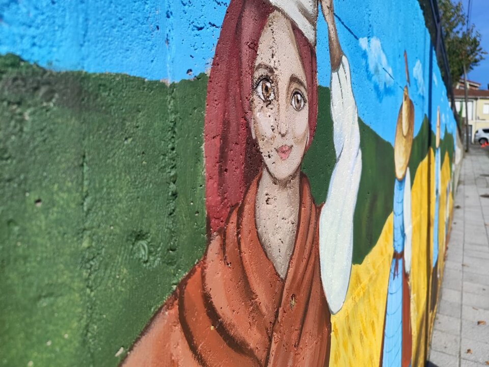 Detalle del mural realizado por Paulina D'Arzoá por el Día de la Mujer Rural.