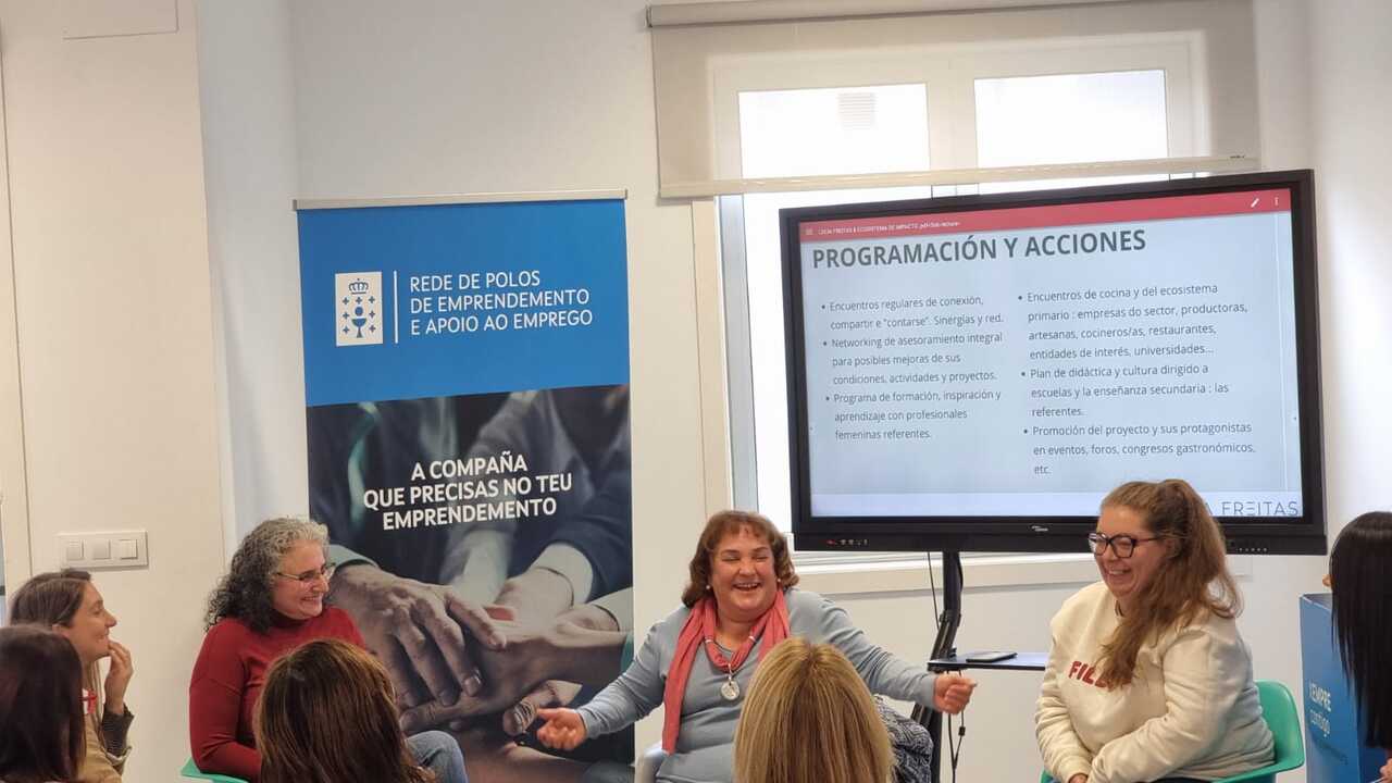 Ponencia con la productora de patata de A Limia, Antonia “Toña” Calvo; la viticultora de la DO Monterrei, Josefa Álvarez “Morena de As Chás”, de Oímbra y la cocinera Begoña Álvarez.