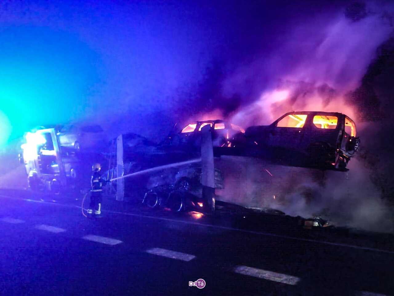 El camión circulaba por la A-52 a la altura del kilómetro 150 sentido Vigo.