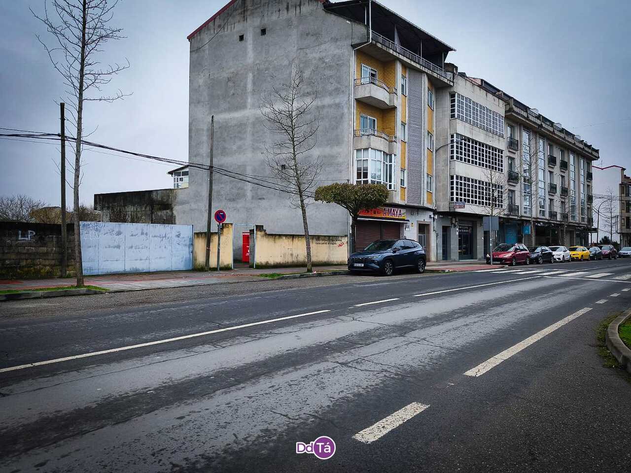 El óbito tuvo lugar en la avenida de Portugal, frente al instituto Xesús Taboada Chivite. | FOTO: Anabel G. Simón.