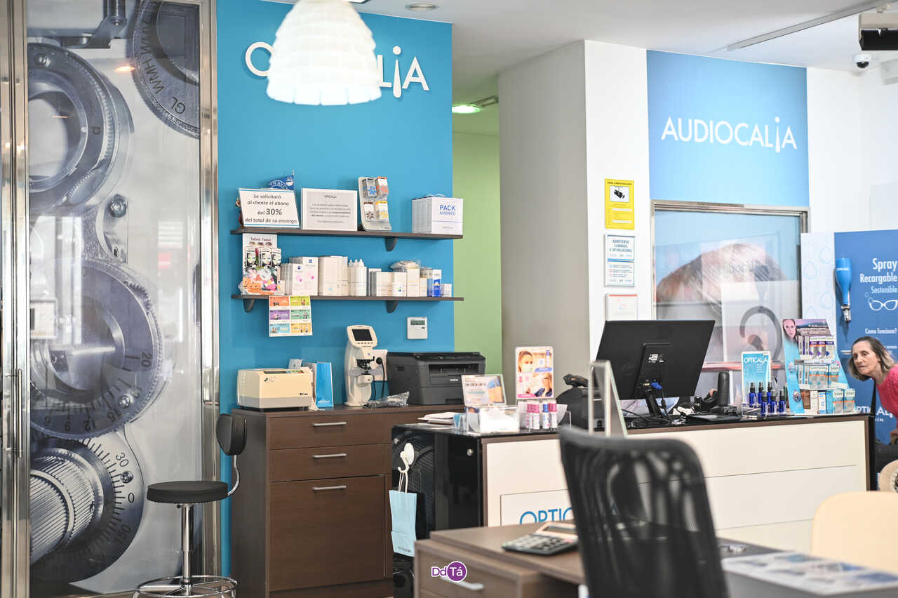 Las instalaciones de Opticalia Lentes de Ouro modifican su horario de atención durante el verano.